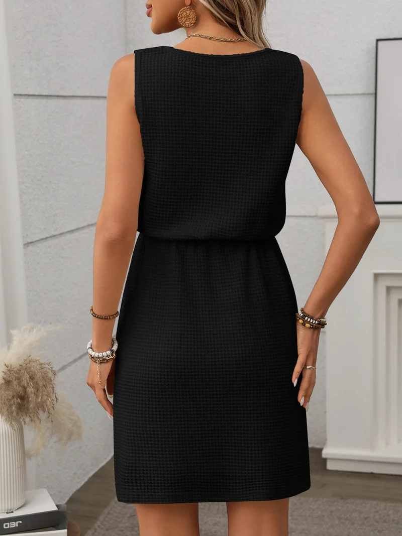 Robe mini-débardeur en tricot gaufré avec cordon de serrage