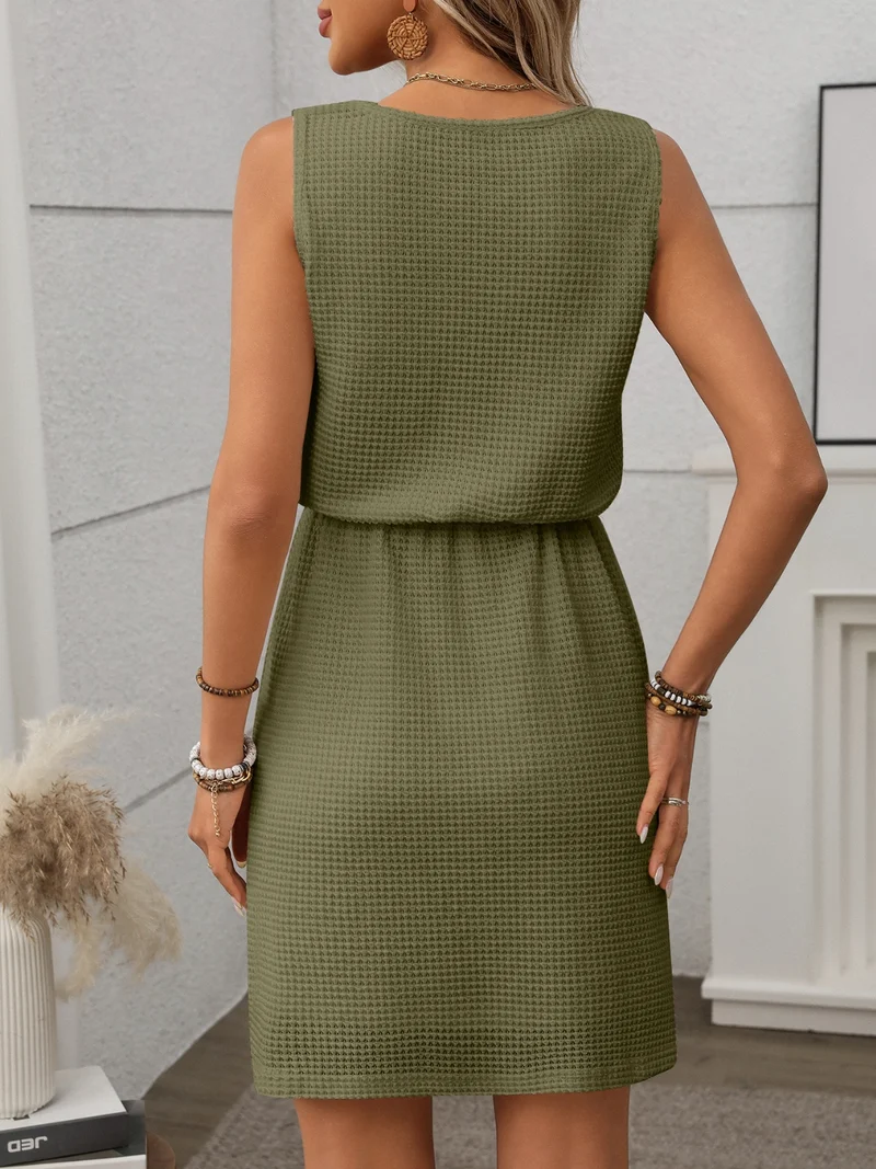 Robe mini-débardeur en tricot gaufré avec cordon de serrage