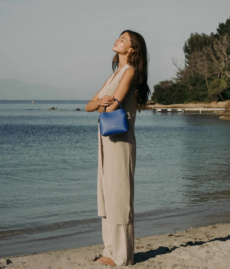 Mini Swann | Bleu Cobalt