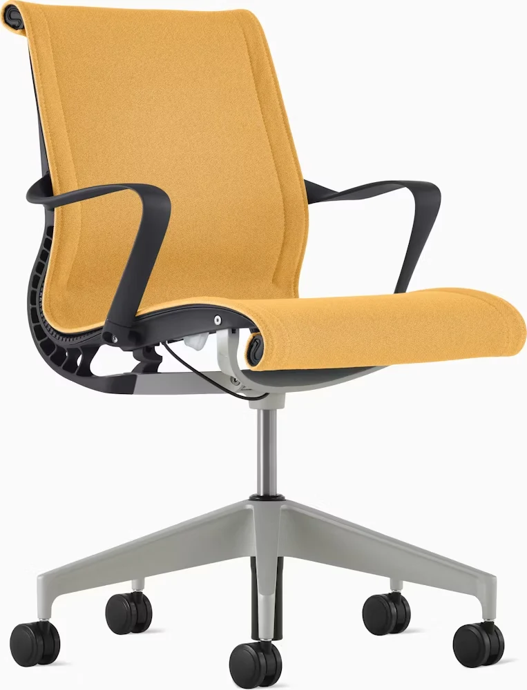 Setu Chair, With Arms