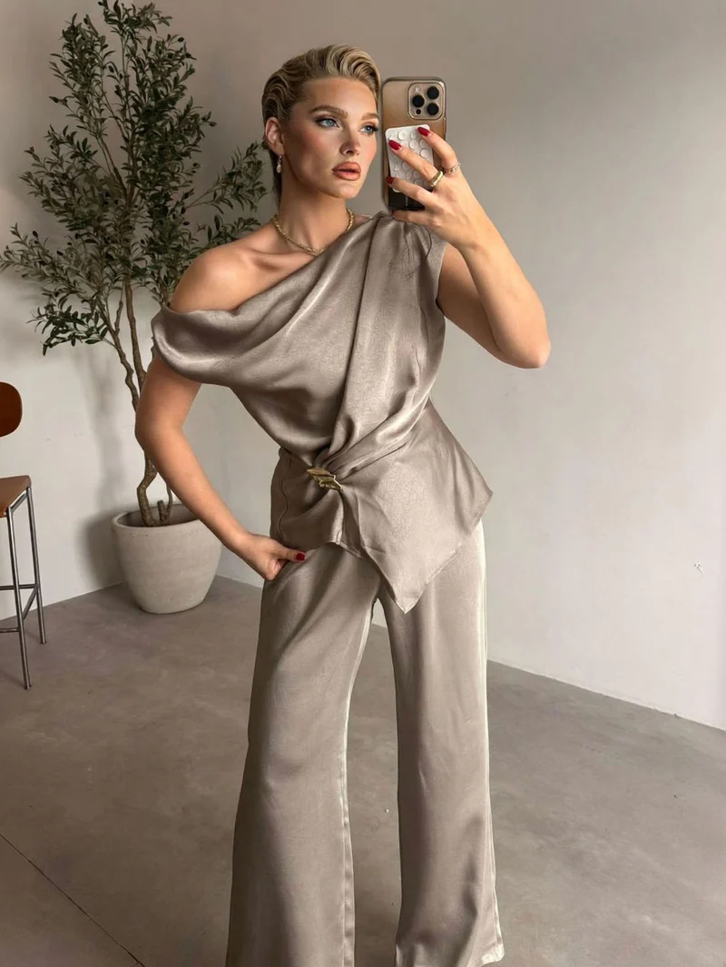 Elegant Satin One-Shoulder Draped Top & Wide-Leg Pants Two-Piece Set