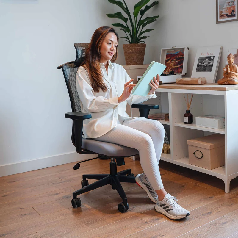 Chaise ergonomique de bureau - LAMA en mousse et maille