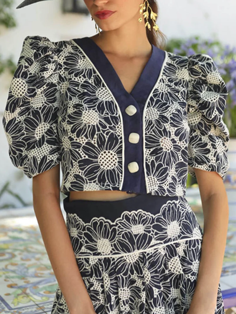 Retro V-Neck Floral Print Puff Sleeve Button-Front Top