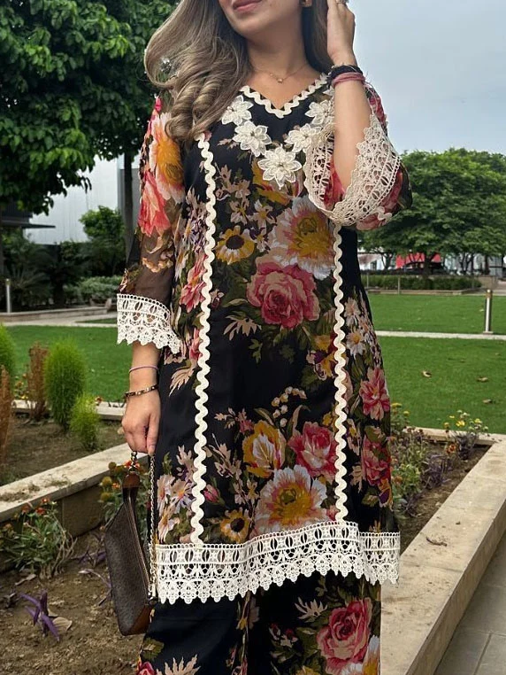 Elegant Floral Print Lace-Hem Wide-Leg Pants