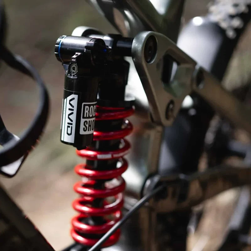 Amortisseur ROCKSHOX VIVID ULTIMATE RC2T HBO Standard pour Santa Cruz Nomad 6 (2023+)