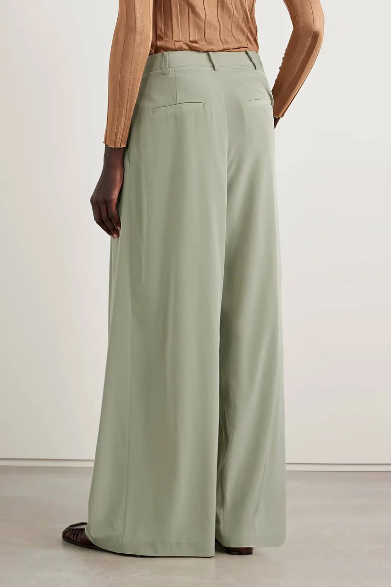 Fashionable Pleated Pocket Wide-Leg Pants