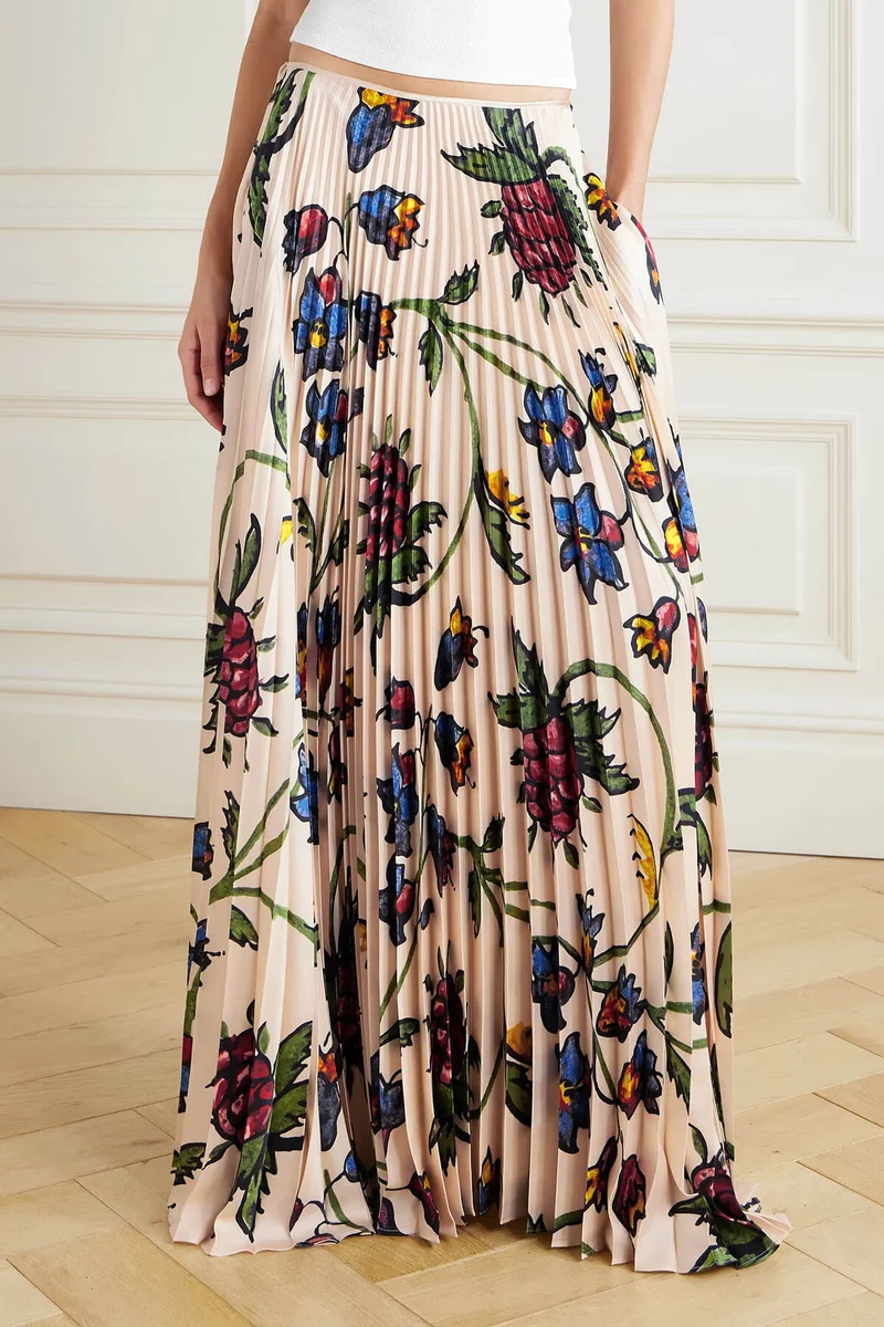 Exquisite Backless Camisole Top and Pleated Printed Satin Twill Skirt Set