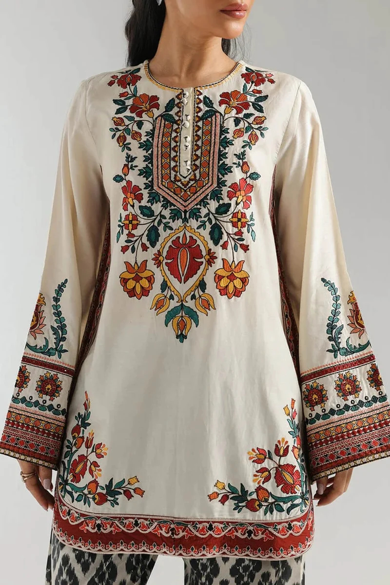 Retro Ethnic Print Bell-Sleeve Loose-Fitting Shirt