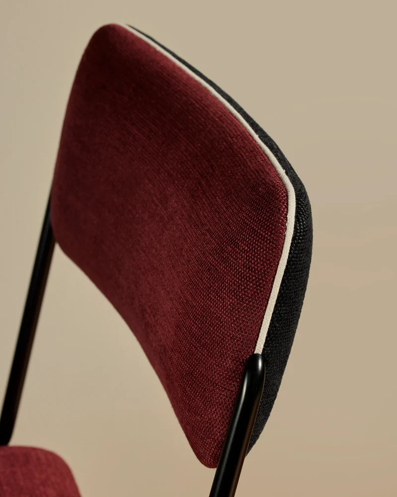 Double Game Chair - Black / Cassis