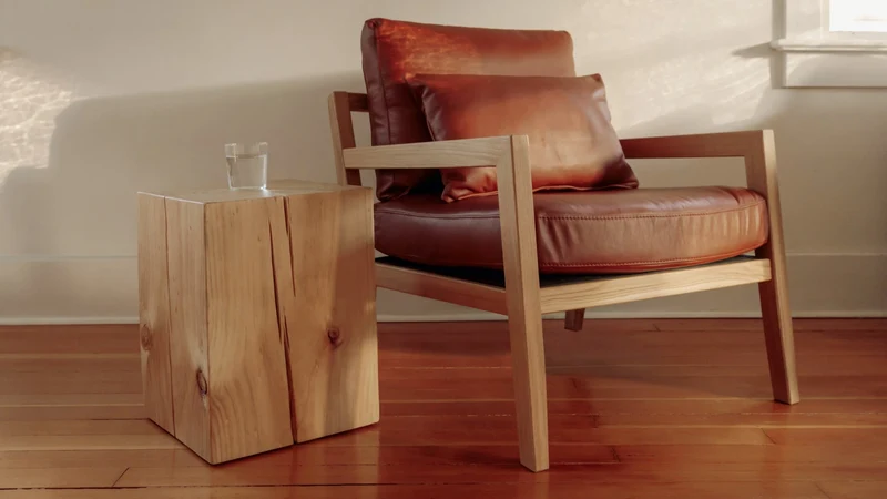 Amalfi Stool, Pine