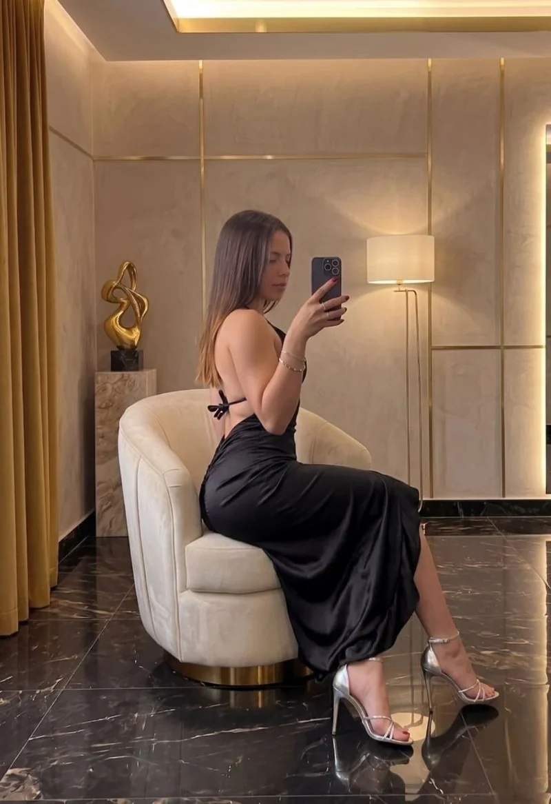 Robe en Satin Noir "Minuit"