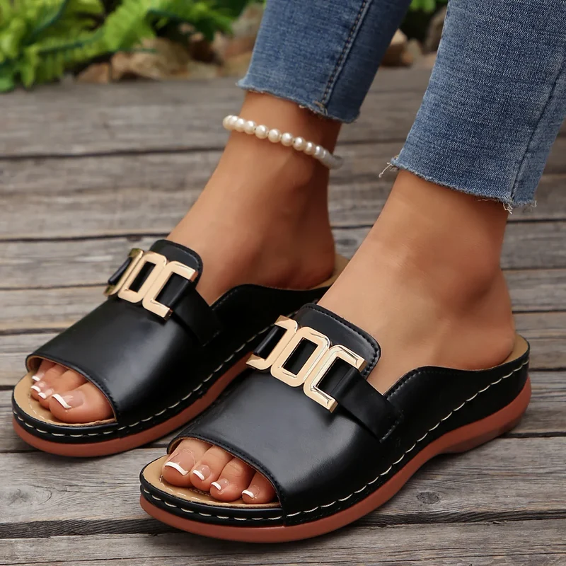 Sandales Compensées "Horizon" à Chaîne – Élégance Chic et Confort d'Été