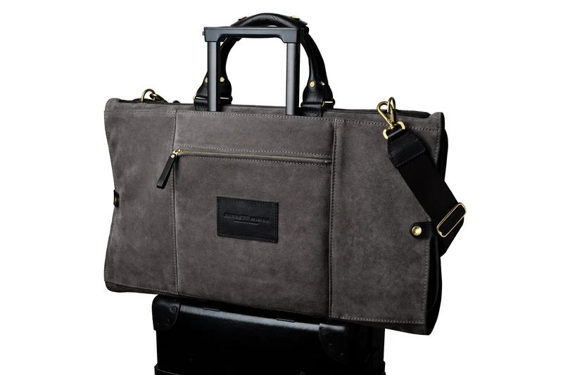 Suede Trifold - Storm Grey
