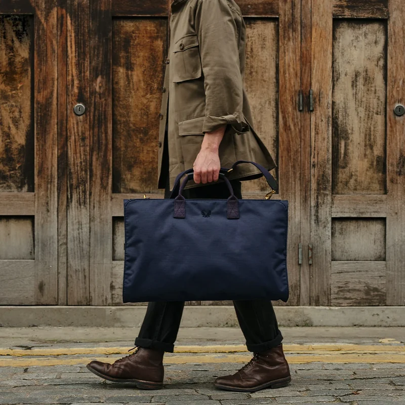 Trifold - Navy