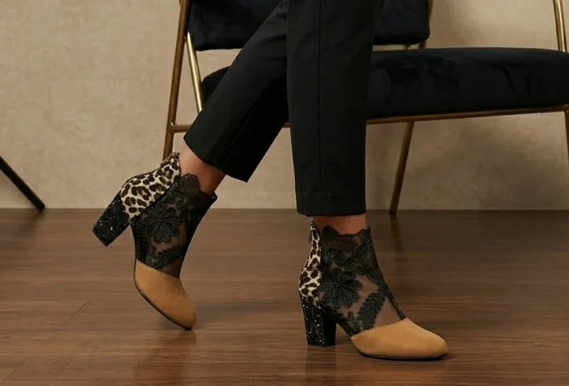 Bottines à Talons Épais et Dentelle