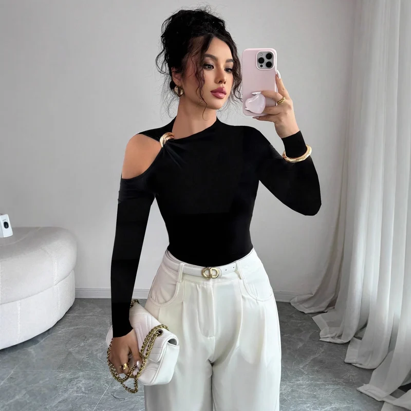 Haut Asymétrique avec Broche "Aura"